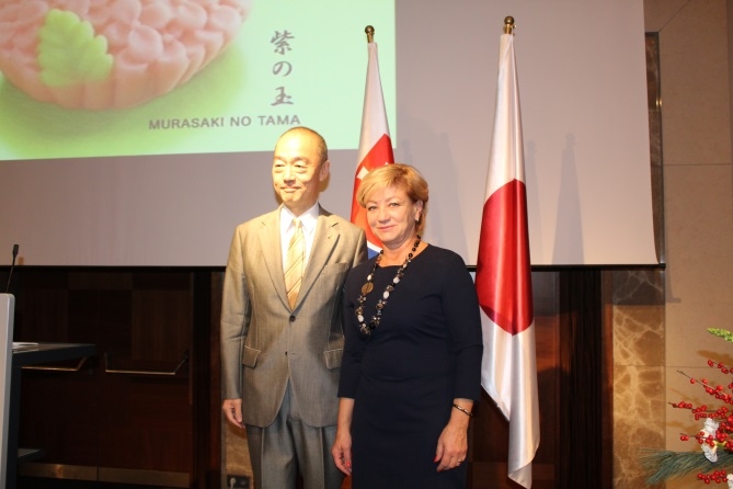 新美大使とラシャコヴァー文化大臣