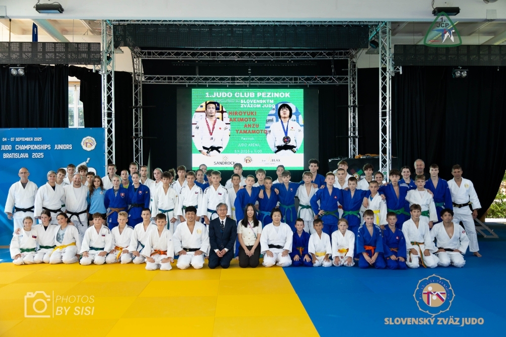Návšteva zástupcu vedúceho misie Veľvyslanectva Japonska v SR na tréningu džuda s majstrami sveta, pánom Hirojukim Akimotom a pani Anzu Jamamoto