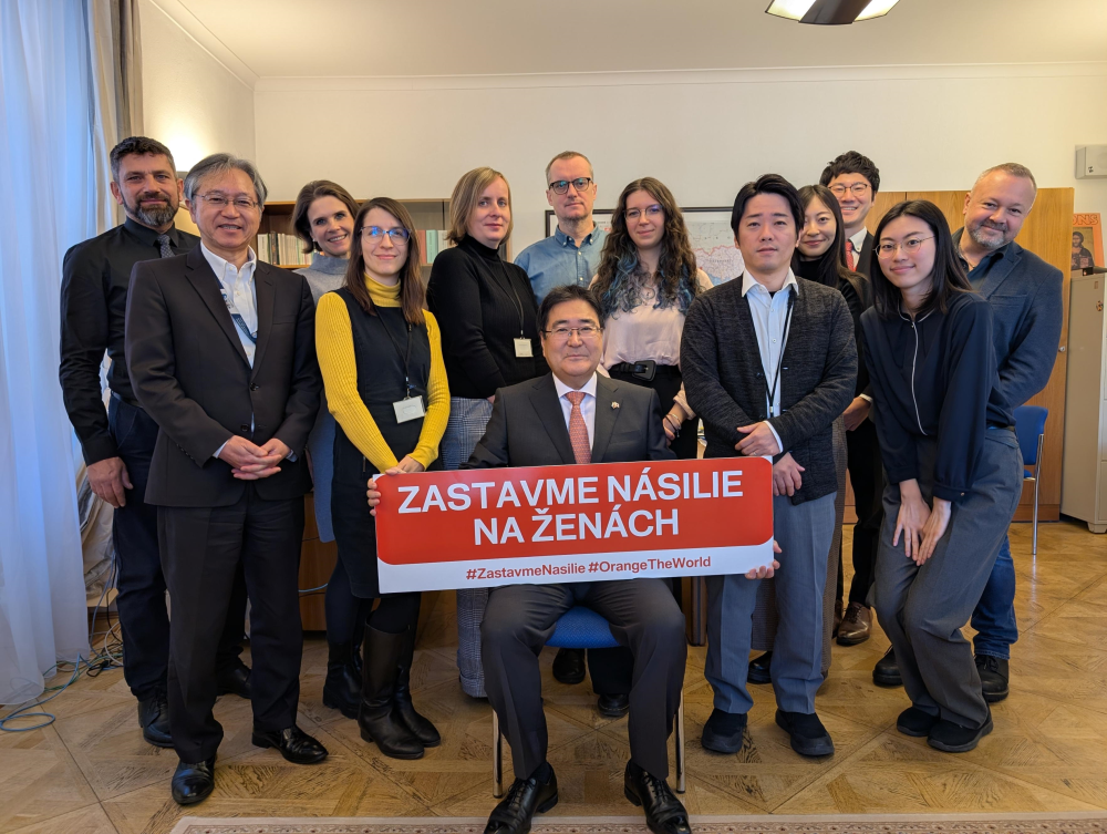 女性への暴力撤廃を訴える「Orange The World キャンペーン」