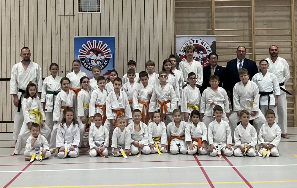 Veľvyslanec Kawakami navštívil Karate klub Bernolákovo